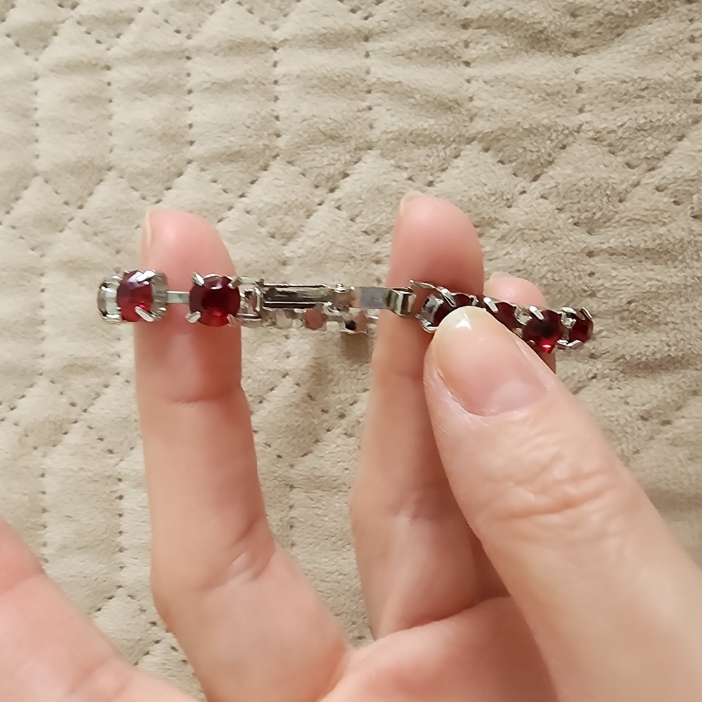 Stone and silver finish bracelet - Picture 2 of 4